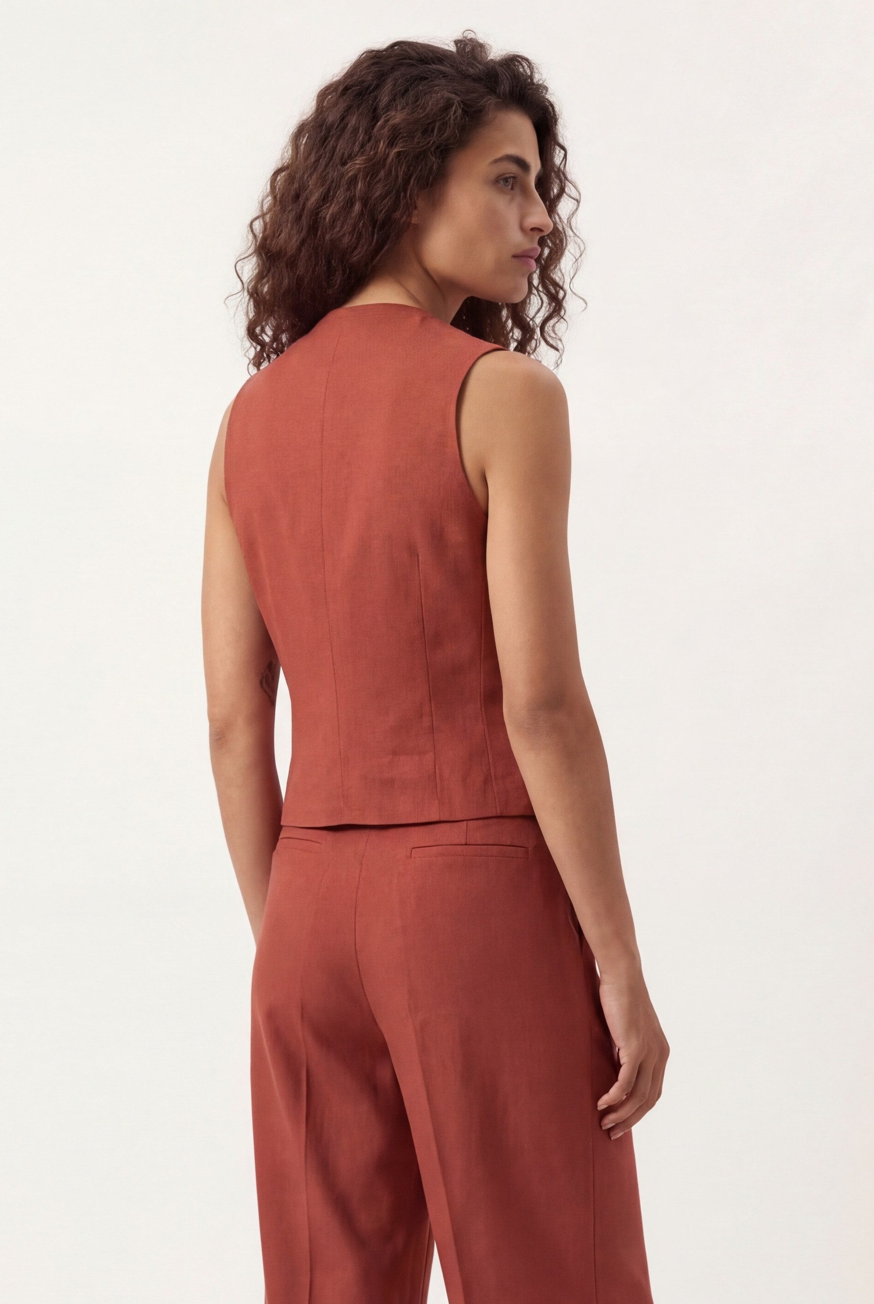 Dark Red (AI)