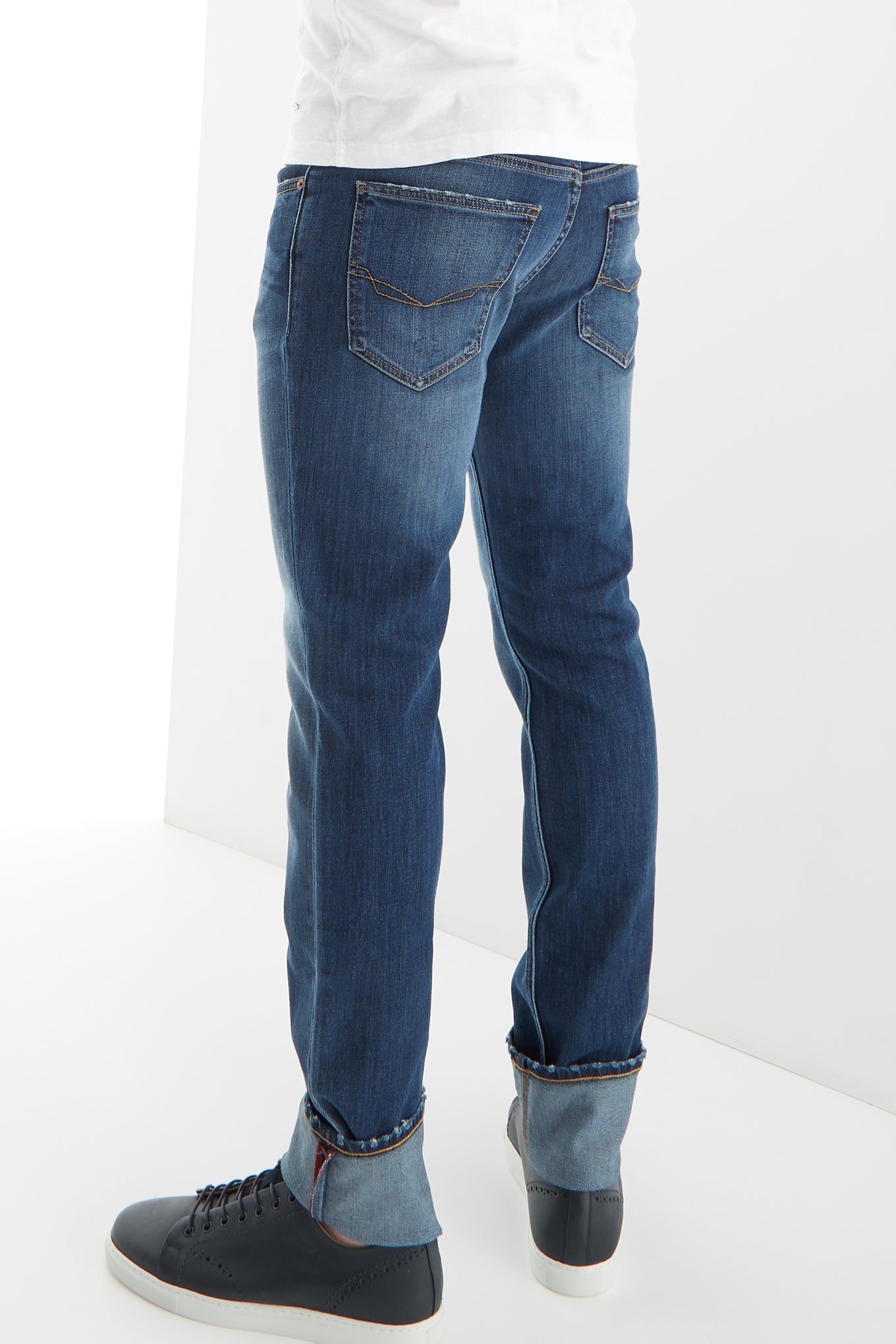 Medium Blue