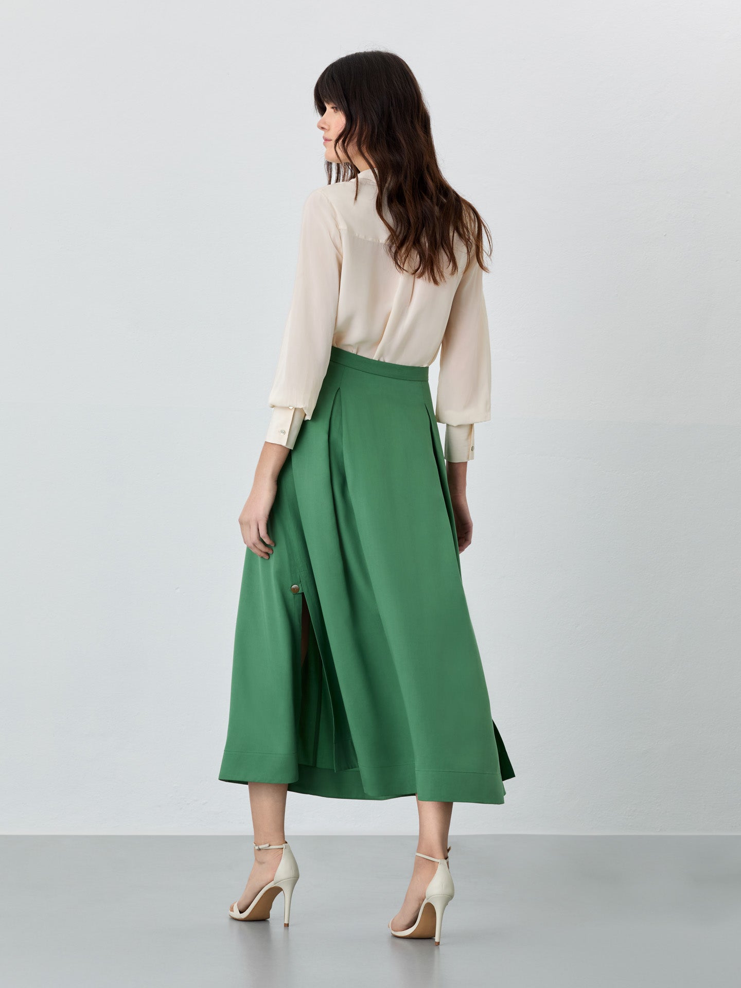 Medium Green
